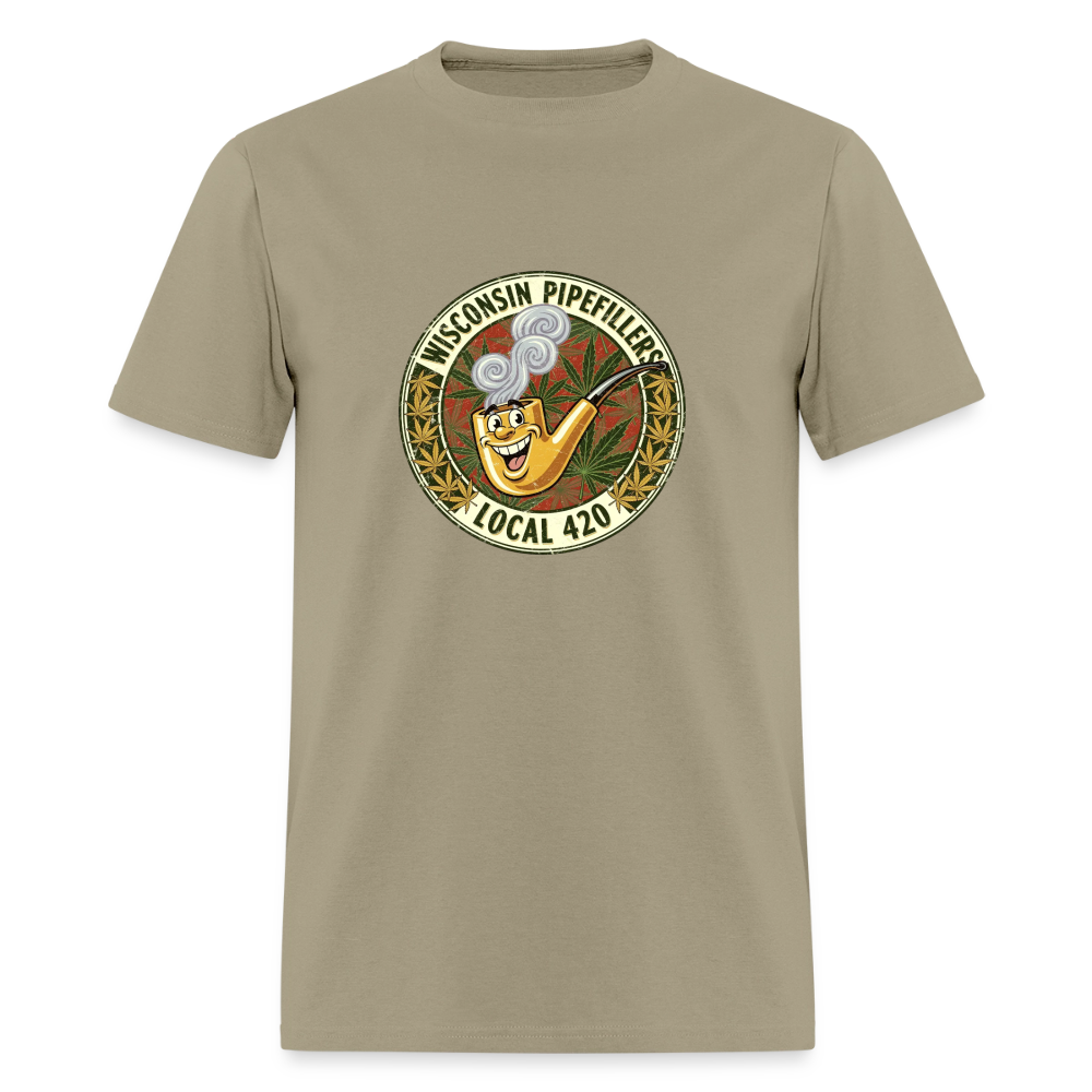 WISCONSIN PIPEFILLERS LOCL 420 Men's T-Shirt - khaki
