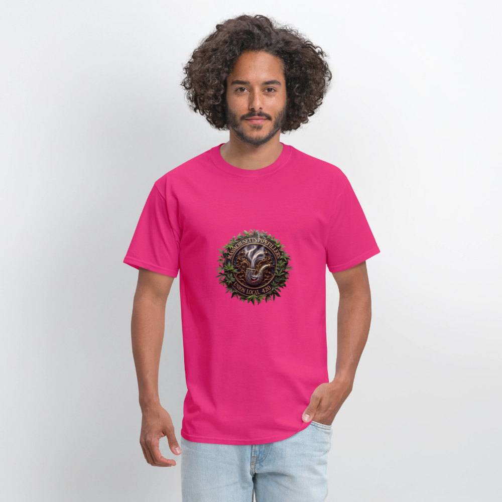 MASSACHUSETTS PIPEFILLERS UNION LOCAL 420 Men's T-Shirt - fuchsia