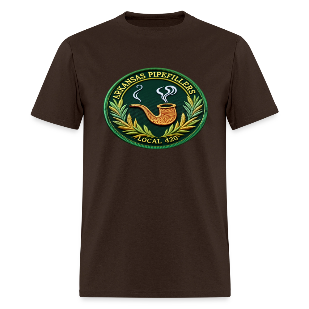 ARKANSAS PIPEFILLERS LOCAL 420 F/B EMBLEMS  Men's T-Shirt - brown