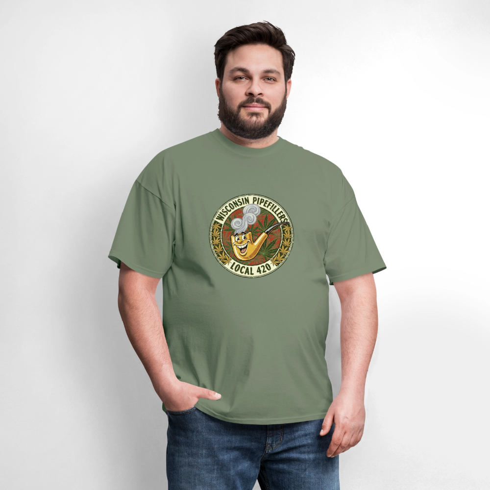 WISCONSIN PIPEFILLERS LOCL 420 Men's T-Shirt - military green