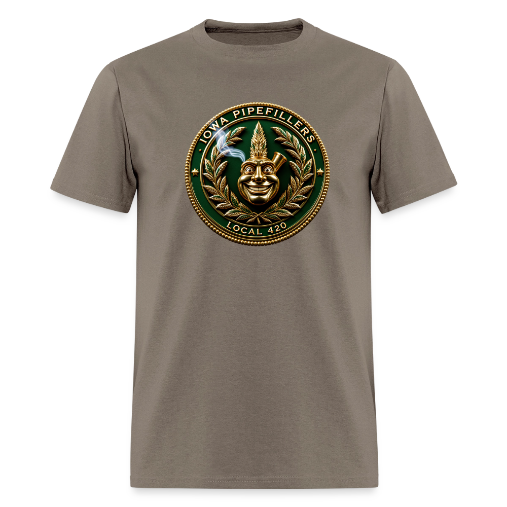 IOWA PIPEFILLERS LOCAL 420 Trucker Hat Men's T-Shirt - safari