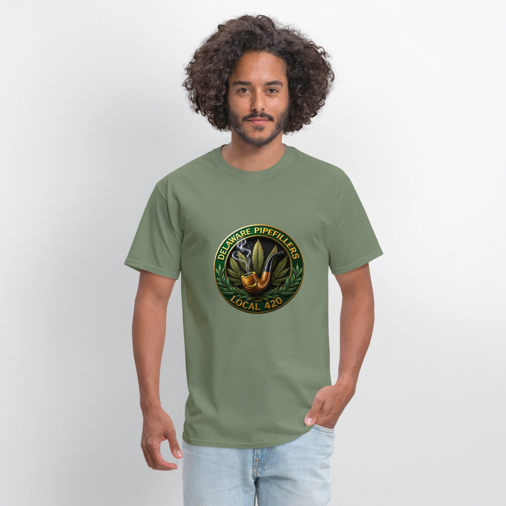 DELAWARE  PIPEFILLERS LOCAL 420 Men's T-Shirt - military green