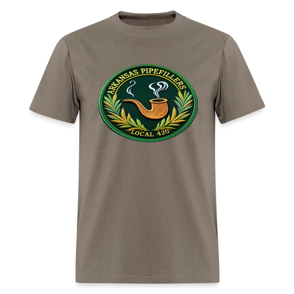 ARKANSAS PIPEFILLERS LOCAL 420 F/B EMBLEMS  Men's T-Shirt - safari